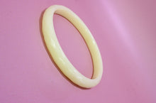 Charger l'image dans la galerie, Bracelet Élé jaune mat