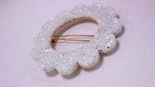 Charger l&#39;image dans la galerie, Barrette Fleur paillettes blanches