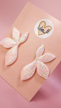 Charger l'image dans la galerie, Boucles d’oreilles Alma blanc &amp; paillettes Summer