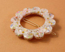 Charger l&#39;image dans la galerie, Barrette Blanc &amp; paillettes multi