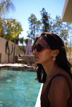 Charger l'image dans la galerie, Pampilles fleurs / mini pampilles moka à pois beige