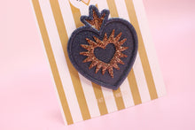 Charger l'image dans la galerie, Broche Cœur ex-voto