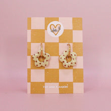 Charger l'image dans la galerie, Pampilles fleurs / mini pampilles beige à pois moka