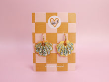 Charger l'image dans la galerie, Pampilles coquillages or &amp; paillettes vert