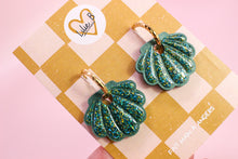 Charger l'image dans la galerie, Pampilles coquillages vert &amp; paillettes
