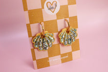 Charger l'image dans la galerie, Pampilles coquillages or &amp; paillettes vert