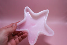 Charger l'image dans la galerie, Coupelle à bijoux étoile de mer dégradé rose &amp; blanc
