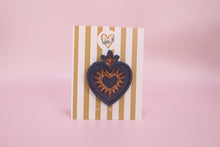 Charger l'image dans la galerie, Broche Cœur ex-voto